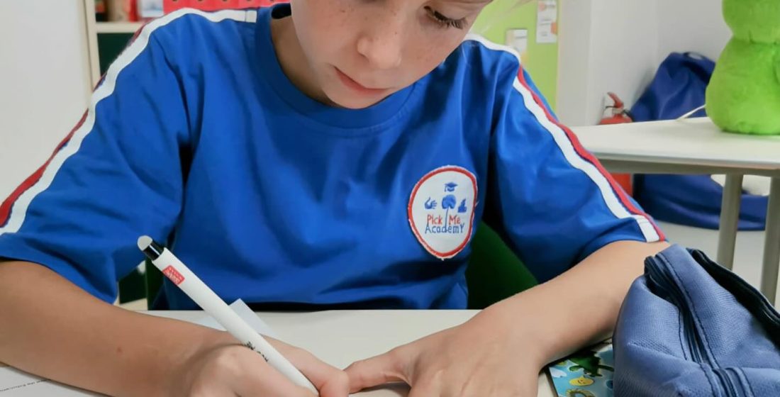 Modalitatea de bordare a temelor la Scoala Gimnaziala Pick Me Academy
