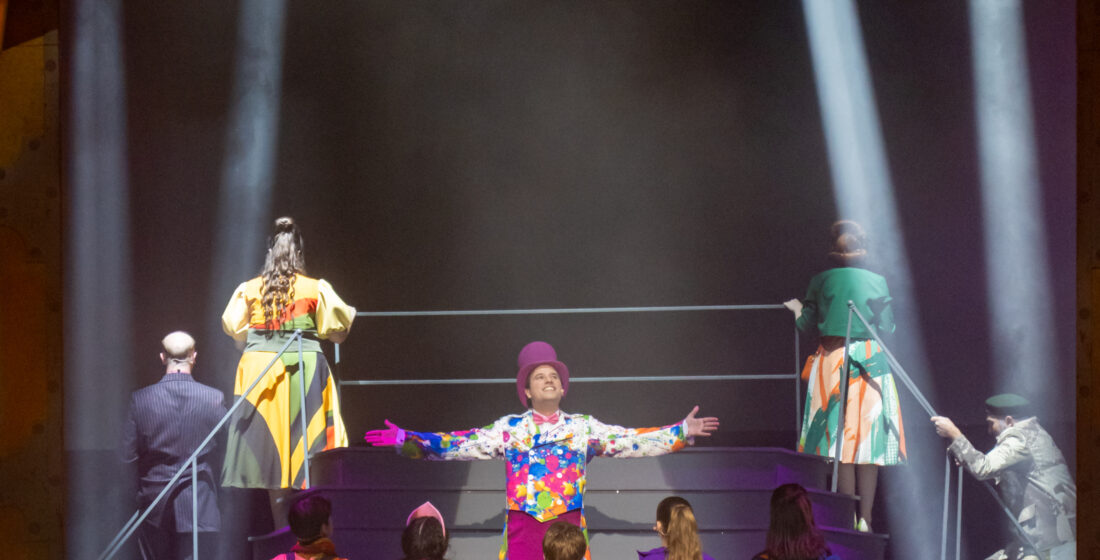 Elevi de la Școala Gimnazială "Pick Me Academy" învățând despre valori și caracter prin intermediul poveștilor clasice.